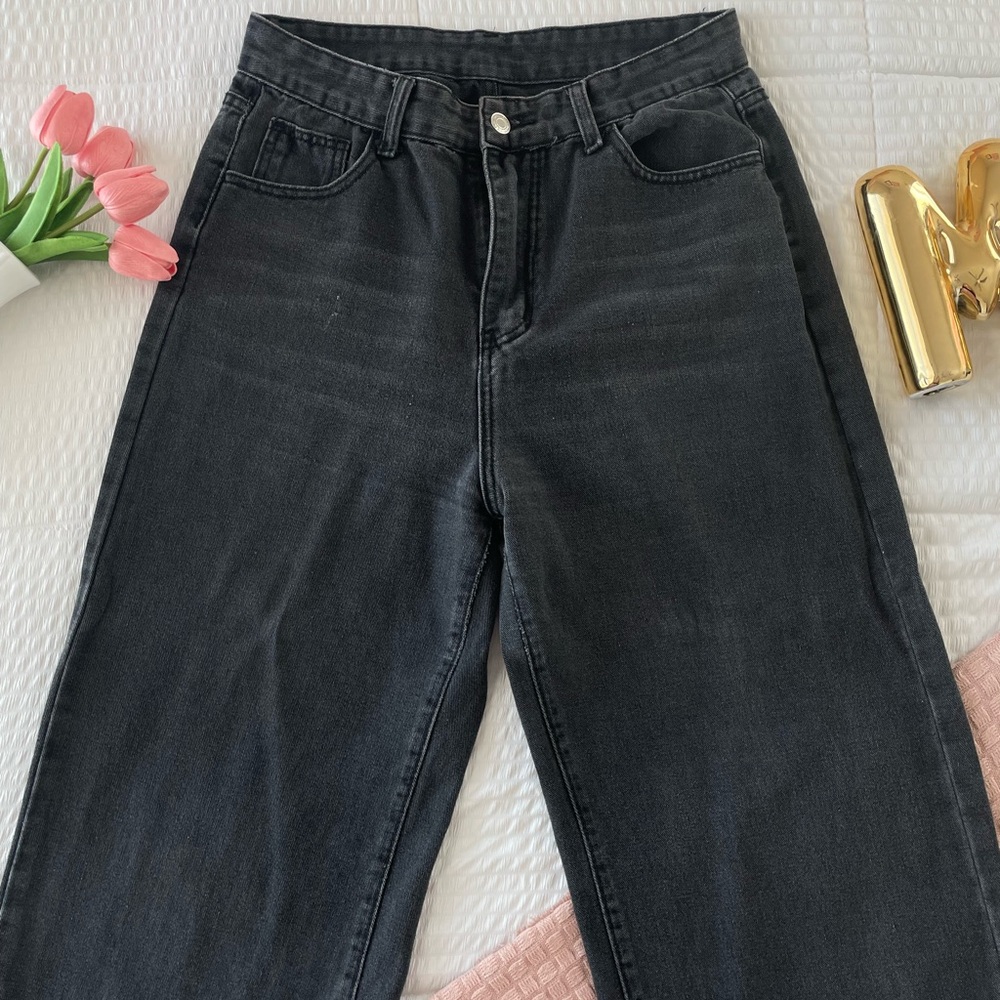 Black wide leg jeans